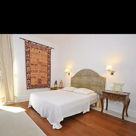 Daire Condominium *
